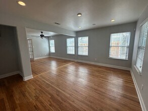 5513 Avenue F in Austin, TX - Building Photo - Building Photo