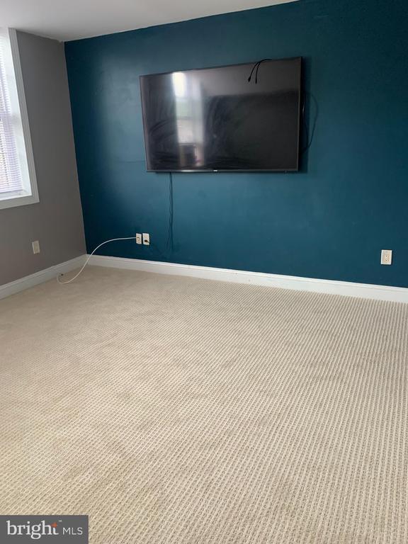 1424 L St SE, Unit 302 in Washington, DC - Building Photo - Building Photo