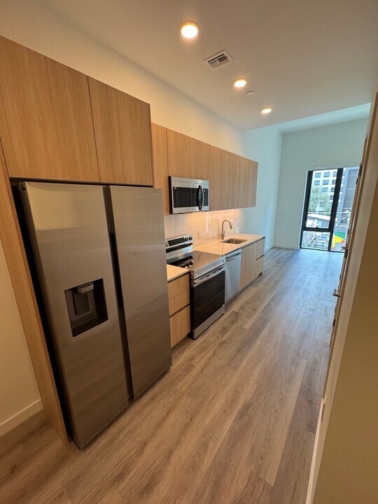 52 NW 32nd St, Unit A1 in Miami, FL - Building Photo