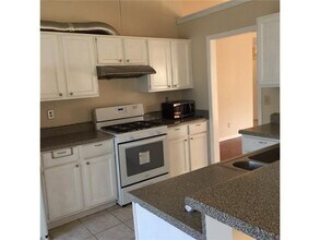 930 Misty Creek Ct in Lawrenceville, GA - Building Photo - Building Photo