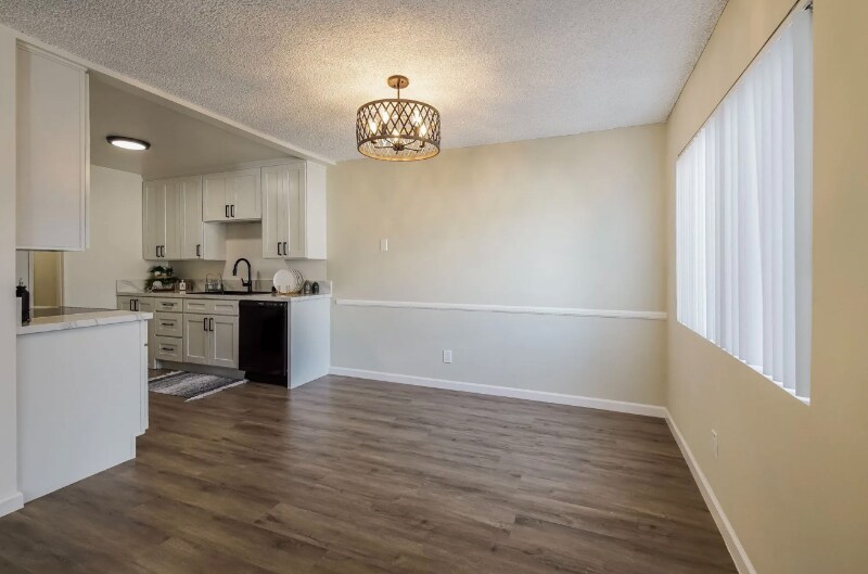 220 E Live Oak St in San Gabriel, CA - Building Photo