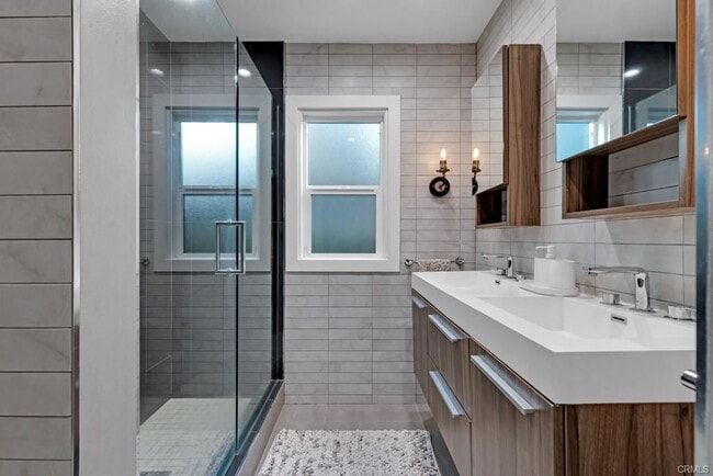 4716 Tyrone Ave in Los Angeles, CA - Building Photo - Building Photo