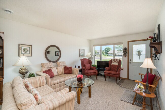 2614 Poetters Cir in Fairmont, MN - Building Photo - Building Photo