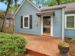 22 Douglas Dr in Greenville, SC - Building Photo - Building Photo