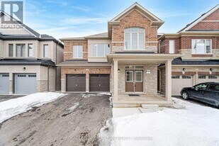 46 Eastman Dr in Brampton, ON - Building Photo