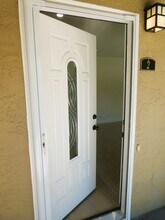 1161 Woodrow St, Unit 2 in Redwood City, CA - Building Photo - Building Photo