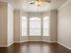 Longridge Apartments in Baton Rouge, LA - Foto de edificio - Building Photo