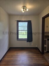 129 S Mt Carmel St in Wichita, KS - Building Photo - Building Photo