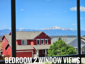 2060 Dewhirst Dr, Unit 2 in Colorado Springs, CO - Foto de edificio - Building Photo
