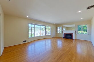 1462 Glengarry Rd in Pasadena, CA - Building Photo - Building Photo