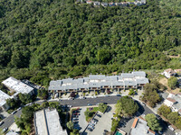 1040 Continentals WAY in Belmont, CA - Foto de edificio - Building Photo