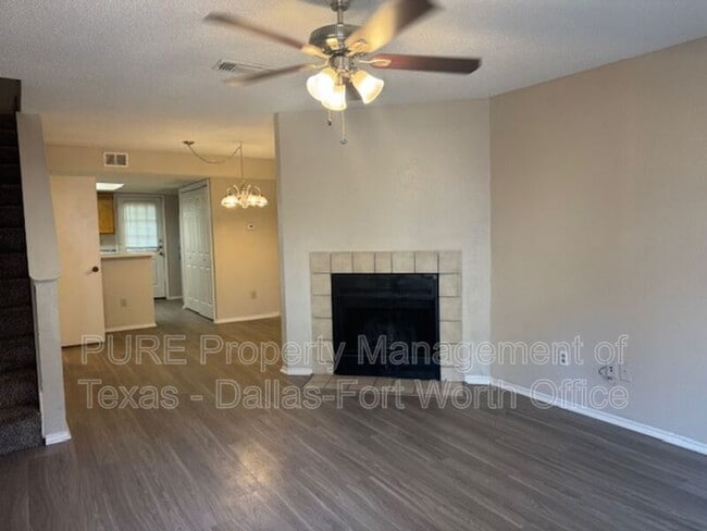 property at 4004 W Pioneer Dr