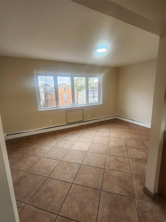 101-27 92nd St in Queens, NY - Building Photo
