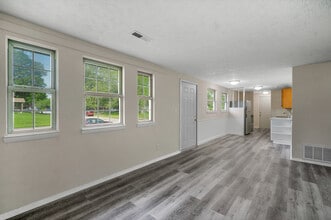 5602 Arrowhead Blvd in Kokomo, IN - Building Photo - Building Photo