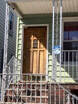 132 W 19th St in Bayonne, NJ - Building Photo