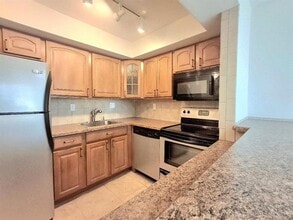 1421 S Ocean Blvd in Pompano Beach, FL - Building Photo - Building Photo