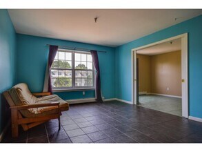 372 Hildred Dr, Unit Building 8 in Burlington, VT - Building Photo - Building Photo