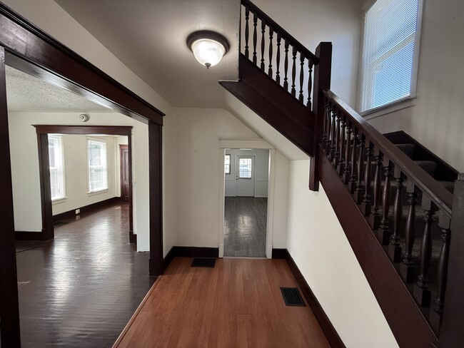 property at 911 Curran St