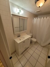 1874 Beacon St, Unit 4 in Brookline, MA - Building Photo - Building Photo