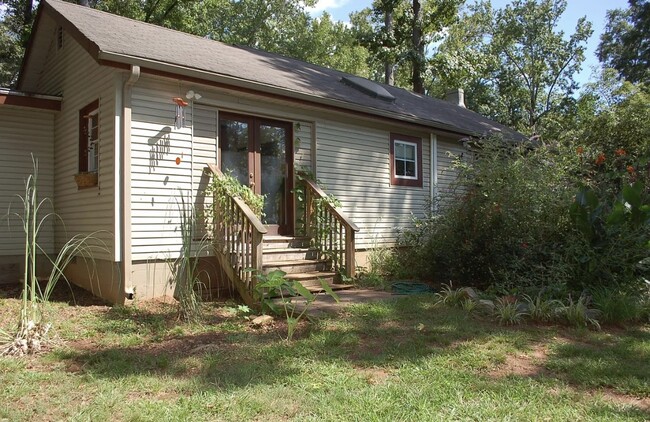 42 Clarendon Ave in Greenville, SC - Foto de edificio - Building Photo