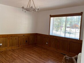 312 Pine View Dr in Big Bear, CA - Building Photo - Building Photo