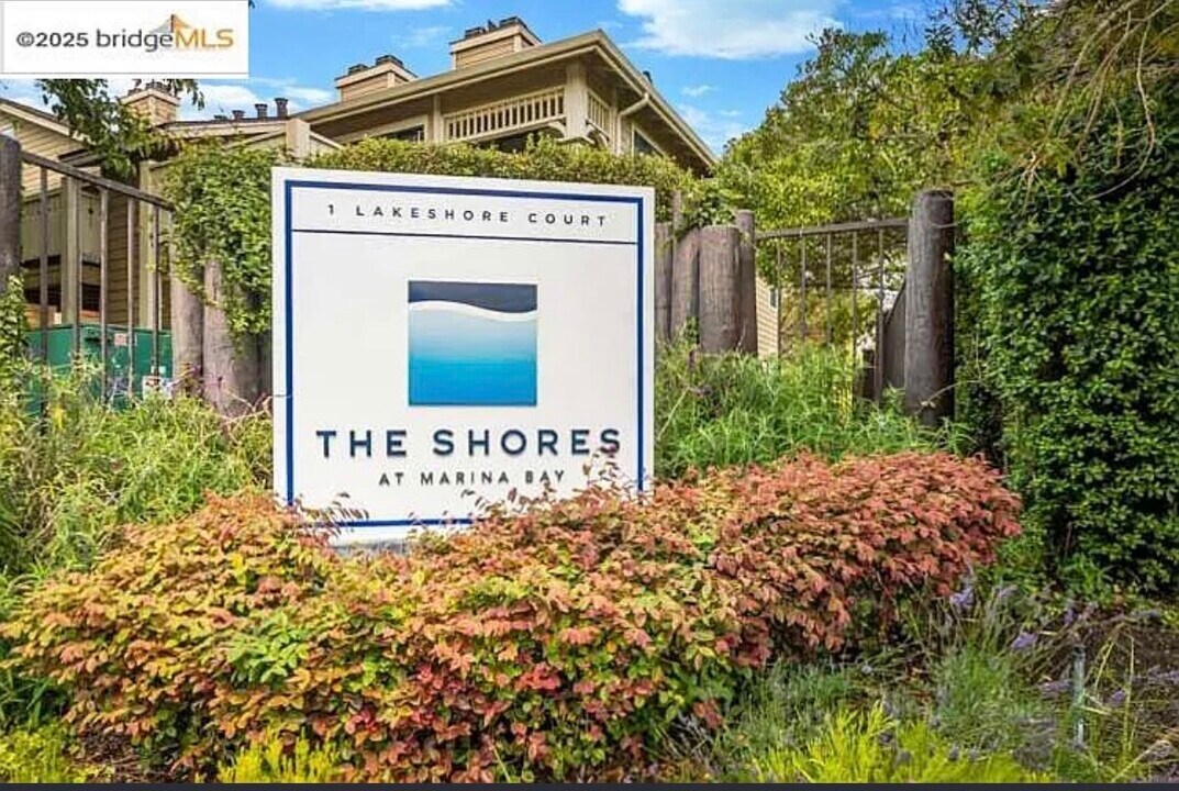 15 Shoreline Ct, Unit Coming Soon! in Richmond, CA - Building Photo