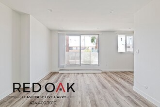 410-414 Manhattan Pl in Los Angeles, CA - Building Photo - Building Photo