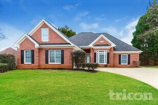 160 Wisteria Way, Unit 500-301 in Covington, GA - Building Photo