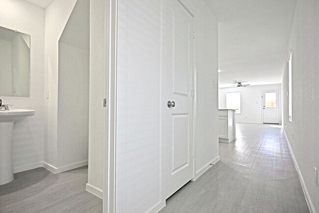 11822 Bluebell Rdg in Converse, TX - Foto de edificio - Building Photo