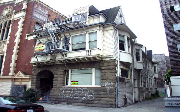 2161 Sutter St in San Francisco, CA - Foto de edificio