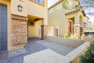 4435 Stardusk Falls Ave in North Las Vegas, NV - Building Photo - Building Photo