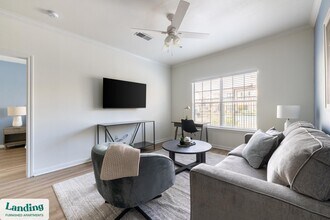 6533 Patti Dr in Corpus Christi, TX - Foto de edificio - Building Photo