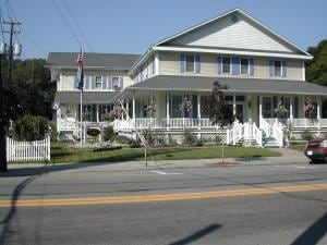 Park Hotel & Apartments in Honesdale, PA - Foto de edificio - Other