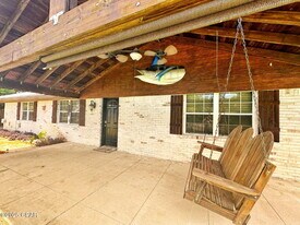 112 Woodlawn Dr in Panama City, FL - Building Photo