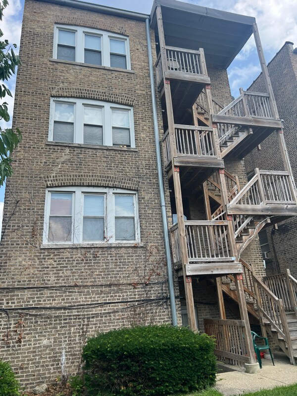 6028 N Francisco Ave in Chicago, IL - Foto de edificio - Building Photo