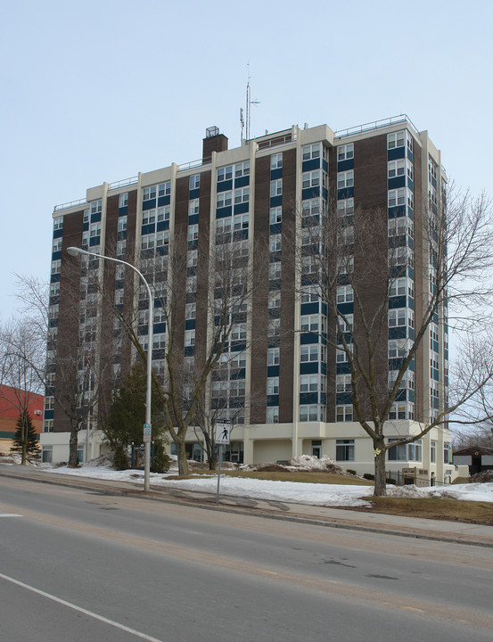 Long Falls Apartments in Carthage, NY - Building Photo