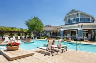 Centreport Lake in Fort Worth, TX - Building Photo