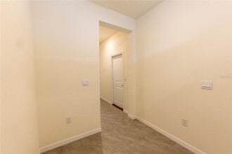 33027 Tulip Petal Ln in Wesley Chapel, FL - Building Photo - Building Photo