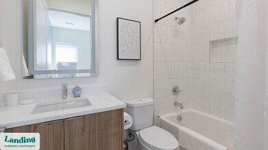 2206 Arroyo Ave, Unit 304 in Dallas, TX - Building Photo - Building Photo