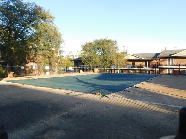 6910 Colonial Woods Dr, Unit 97 in St. Louis, MO - Building Photo - Building Photo