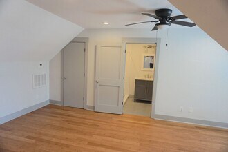 514 E Hall St in Savannah, GA - Building Photo - Building Photo