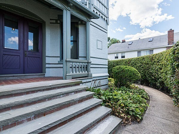 832 Belmont St in Watertown, MA - Building Photo - Building Photo