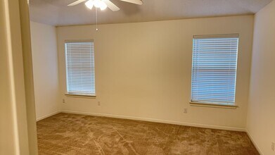 921 Vanessa Dr in Hewitt, TX - Building Photo - Building Photo