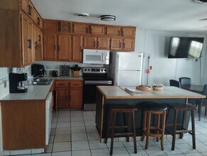 103 E Capricorn Dr, Unit A in South Padre Island, TX - Foto de edificio - Building Photo