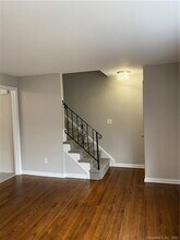 137 Millport Ave in New Canaan, CT - Building Photo - Building Photo