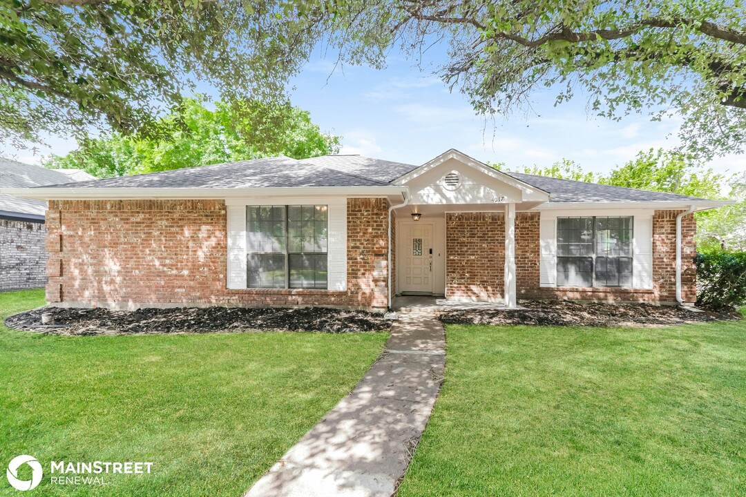 4017 Knights Bridge Dr in Rowlett, TX - Building Photo