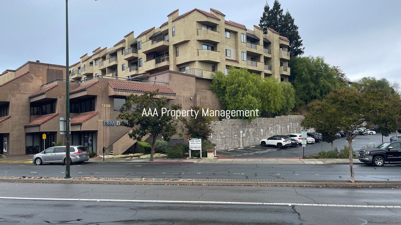 1201 Alta Vista Ct in Walnut Creek, CA - Building Photo