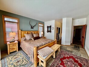 734 Fairway Cir in Mammoth Lakes, CA - Building Photo - Building Photo