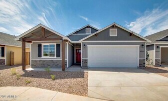 5735 S 12th Ln in Phoenix, AZ - Building Photo