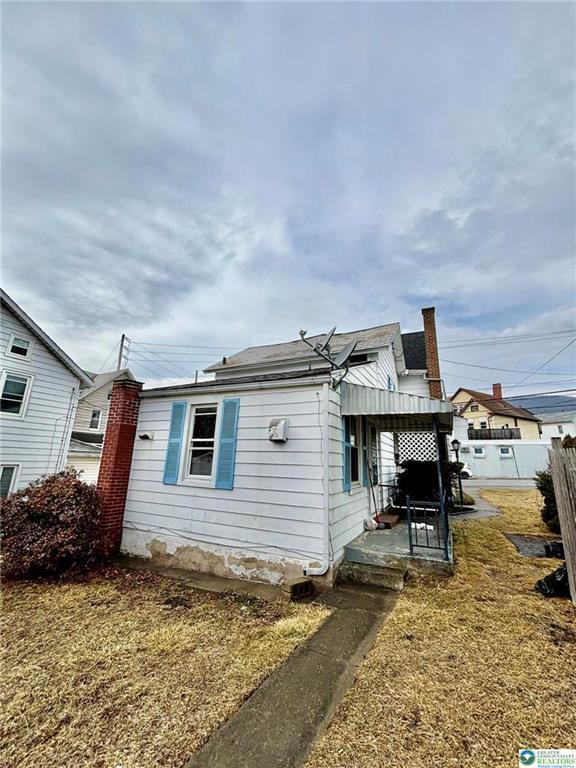 14 W Main St in Pen Argyl, PA - Building Photo - Building Photo